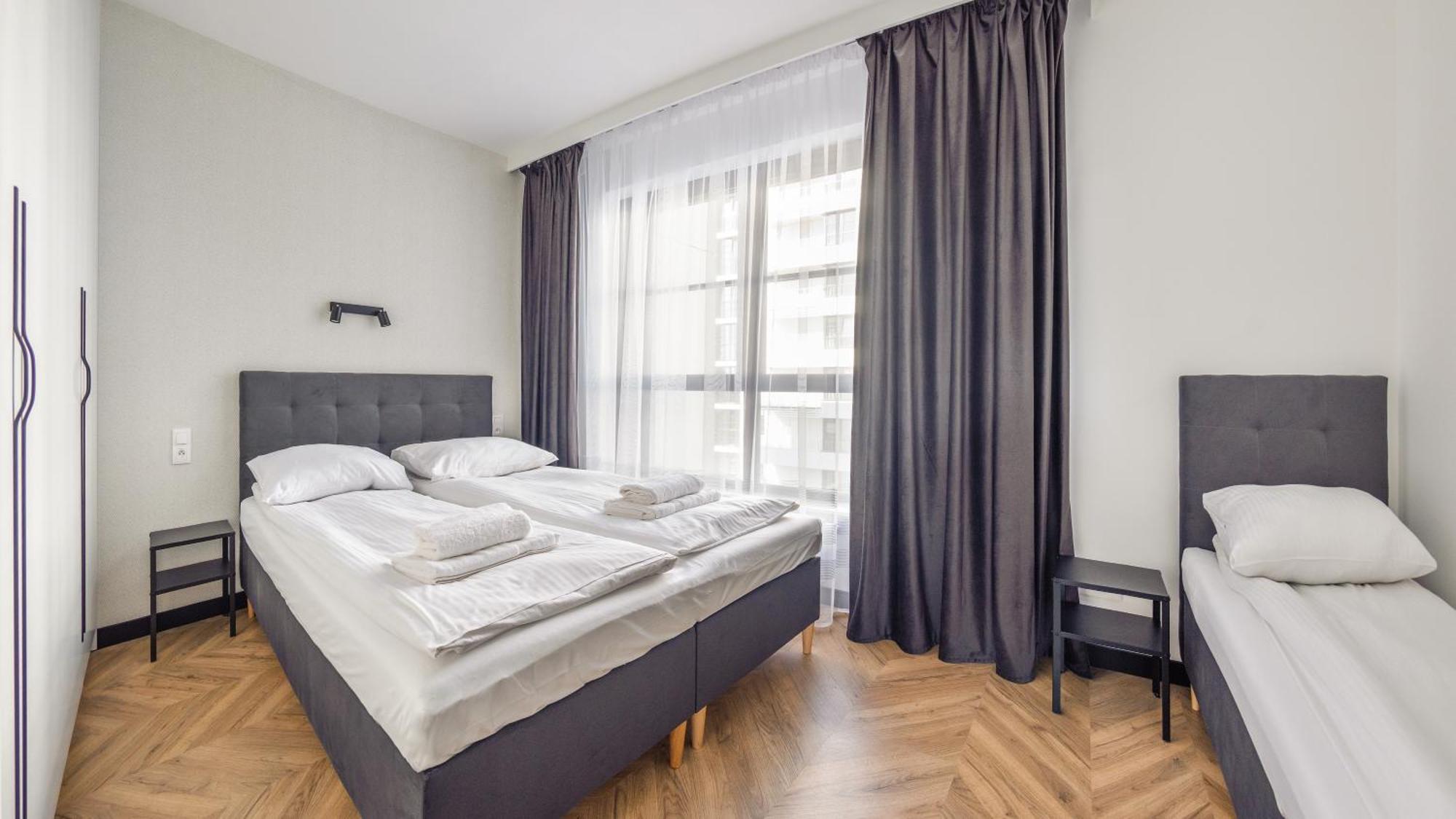 Flatbook - City Center Apartments Doki Living 格但斯克 外观 照片