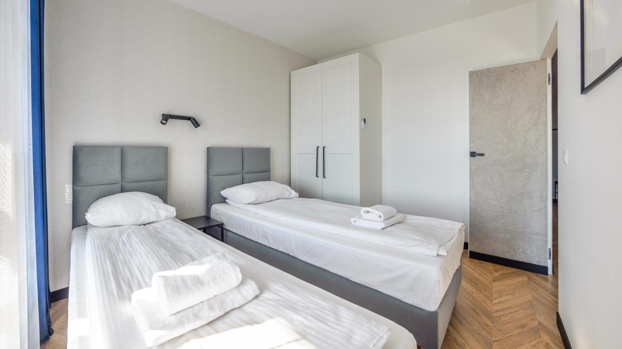 Flatbook - City Center Apartments Doki Living 格但斯克 外观 照片